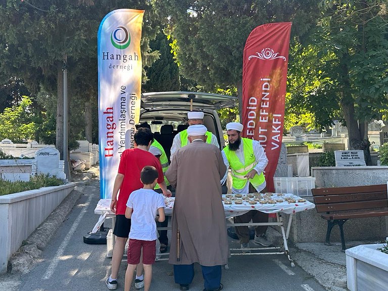 "Buradaki zahmet nokta bile olsa, ahirette o nokta kalkacak, rahmet olacak." Efendi Hazretleri (Kuddîse Sirruhû)